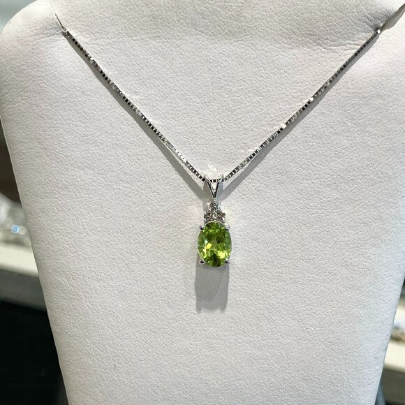 Peridot And Diamond White Gold Necklace - Picture 1 of 5